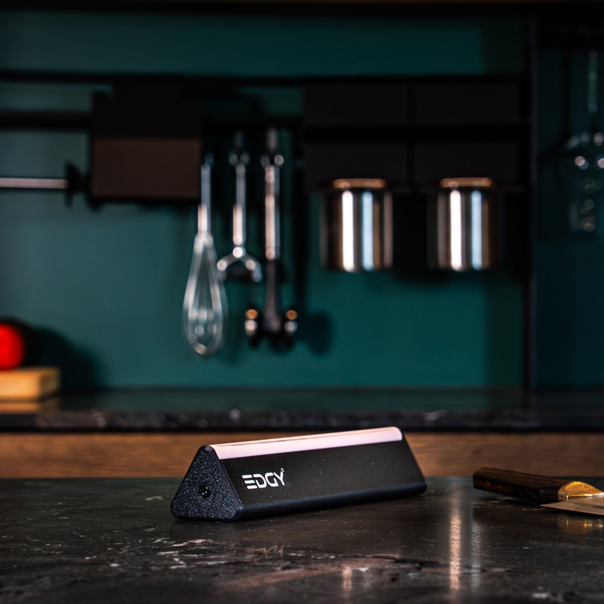 EDGY - Der Messerschärfer - KBW Solutions GmbH - EICHENWERK